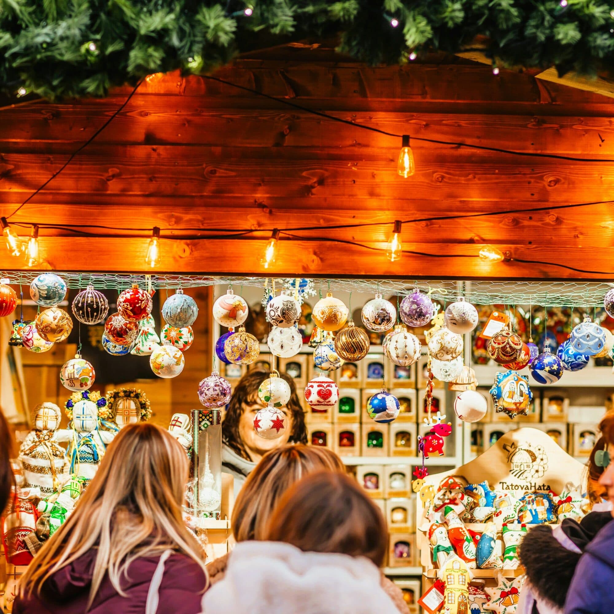 FREE Educational Tours at Leeds Christmas Market 2025