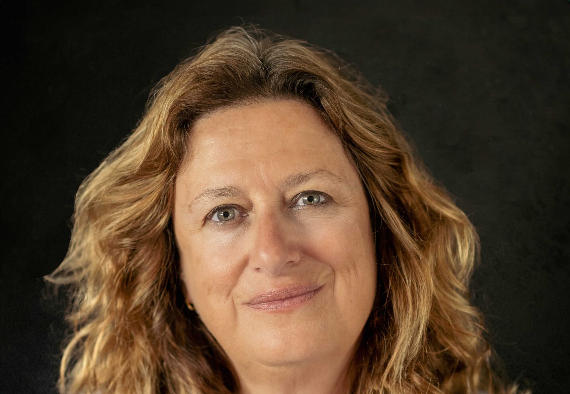 Elly Griffiths to Launch New 'Book & Brunch' Series in Harrogate