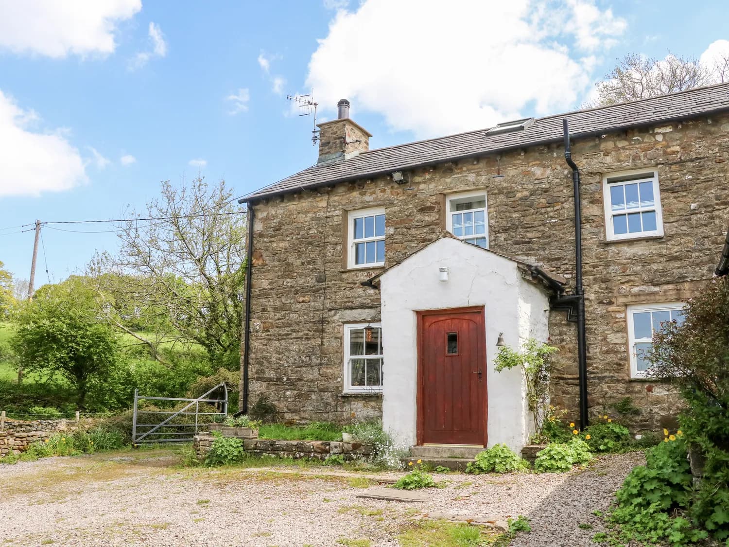 Accommodation at Spout Cottage in garsdale railway station