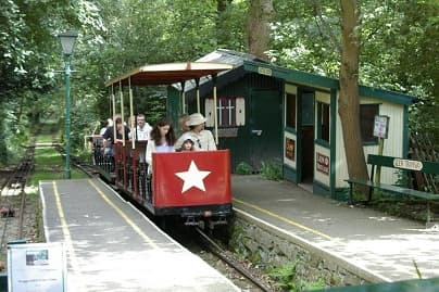 Shipley Glen Tramway - Attraction in shipley