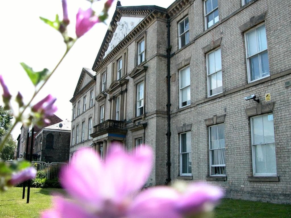 Accommodation at Park Hotel & Apartments in hull
