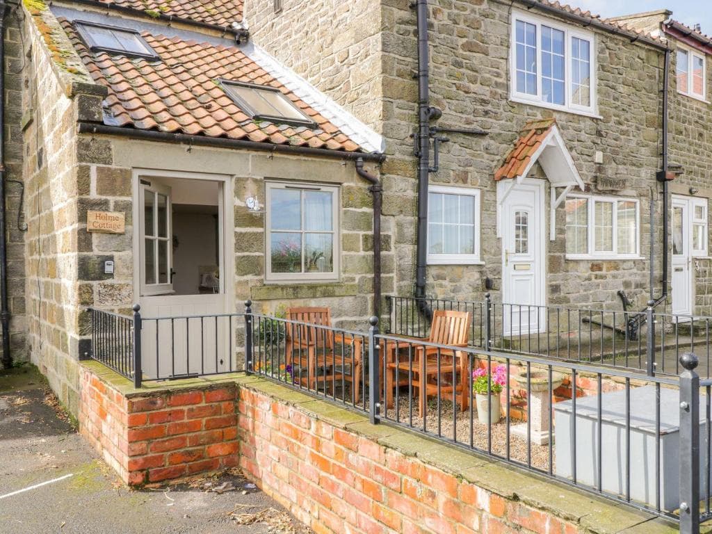 Accommodation at Esmes Cottage in ugthorpe