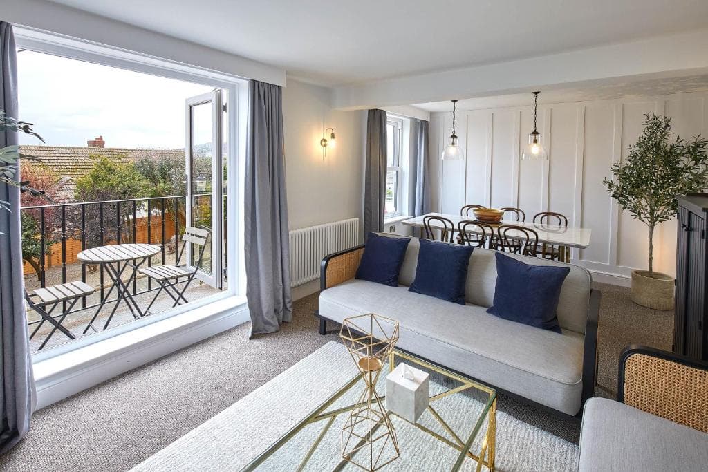 Host & Stay - Graham Close Holiday Homes