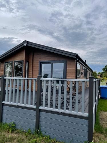 Accommodation at Brand new 2 bedroom luxury lodge sleeps 6 in wilberfoss