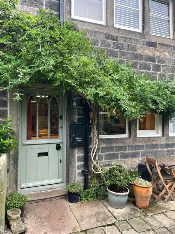Accommodation at Weavers Cottage by Weavers of Haworth in haworth