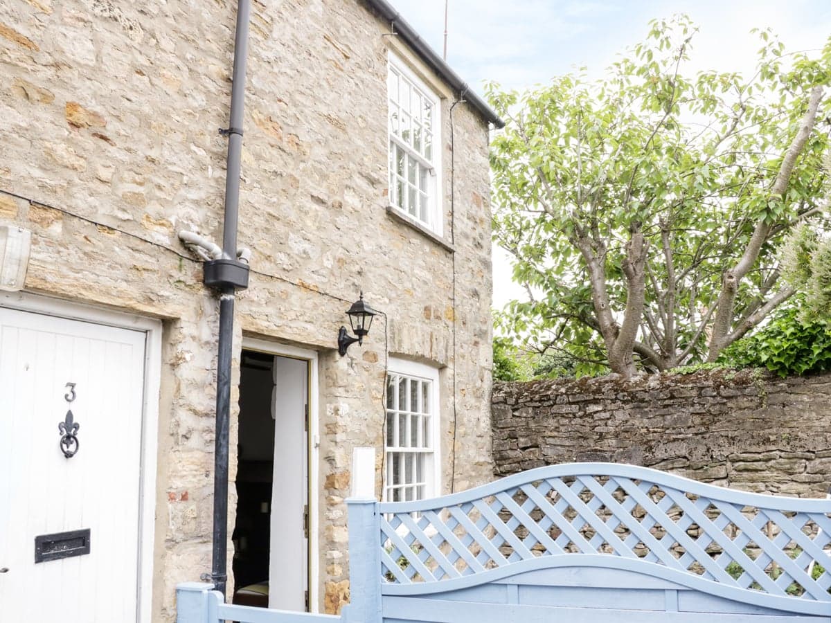 Accommodation at Olive Cottage in moor monkton