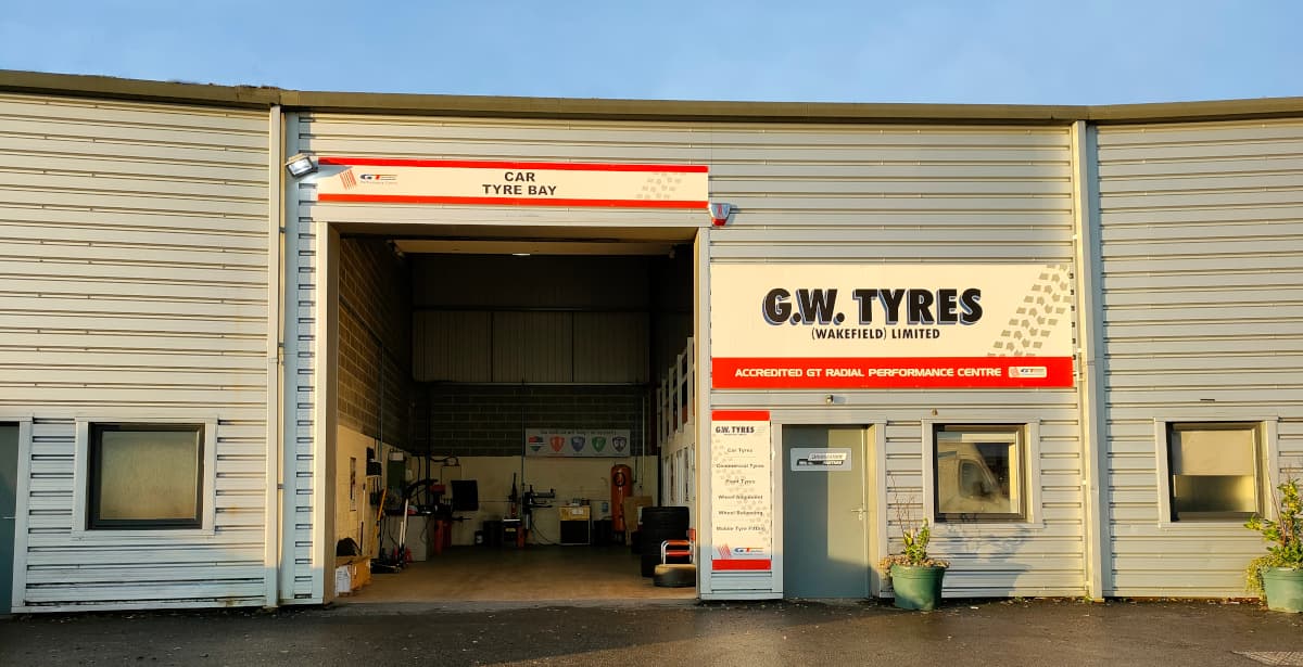 GW Auto Centre - Tyre Shops in alverthorpe