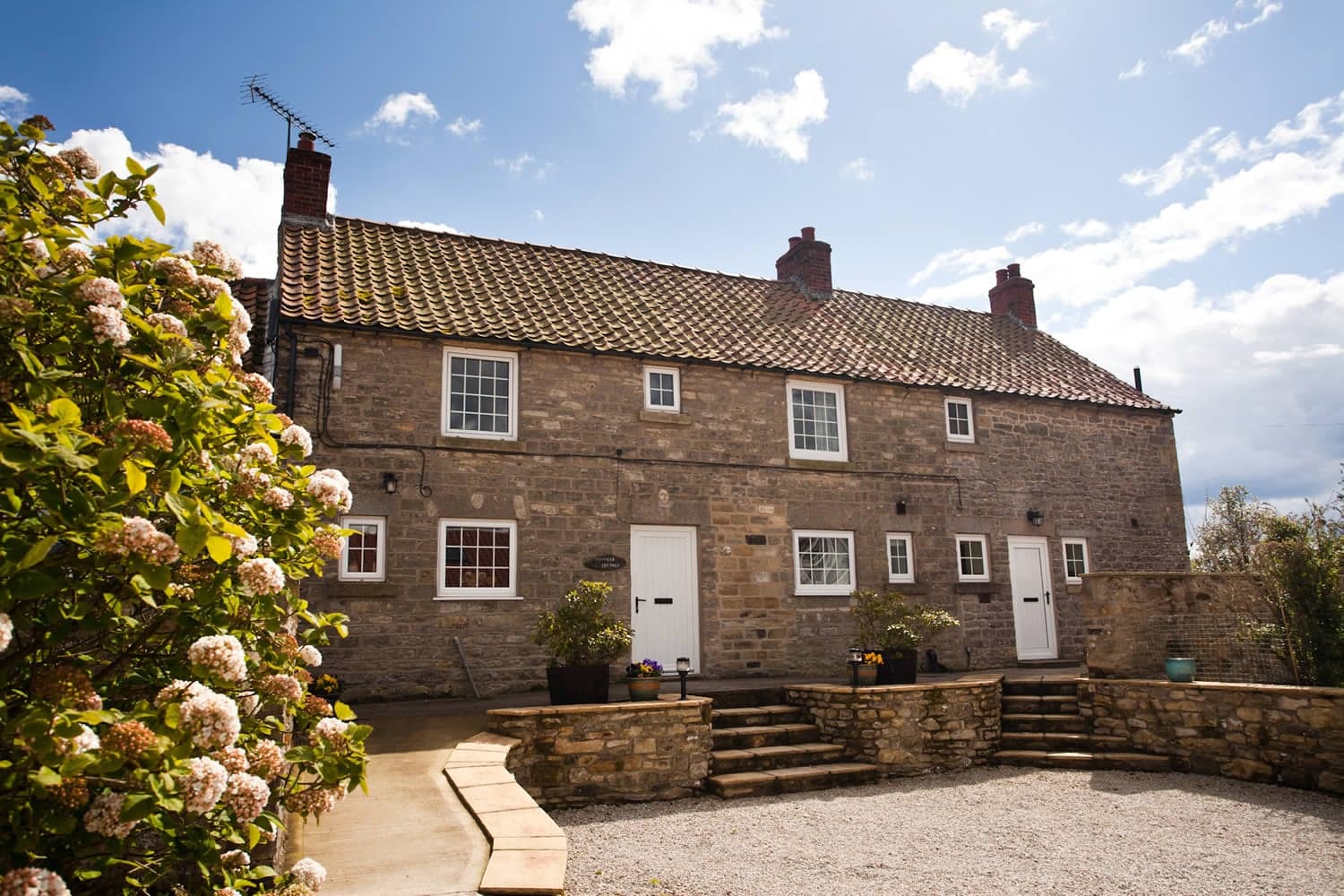 Accommodation at Ashfield Cottages, Garden Room in dalby forest