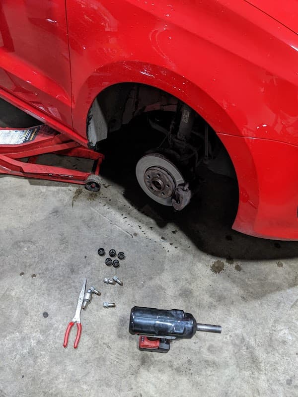 Baildon Service Centre - Garages in baildon