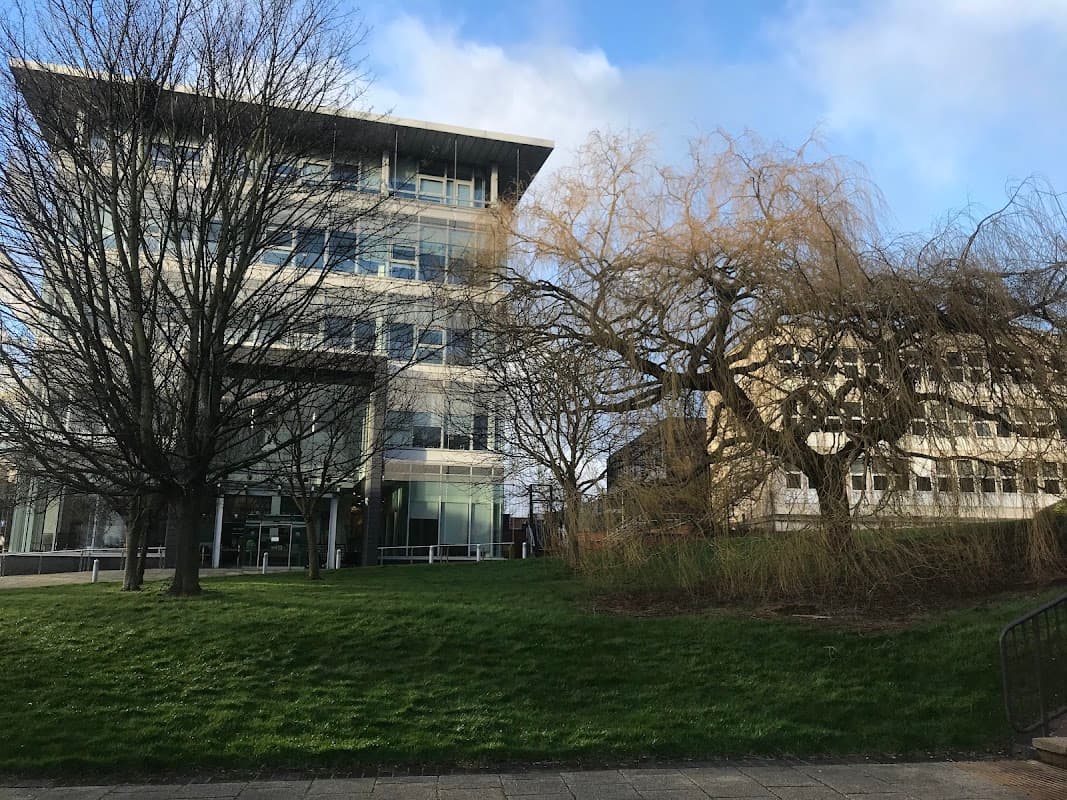 Barnsley Law Courts - Public Buildings in barnsley