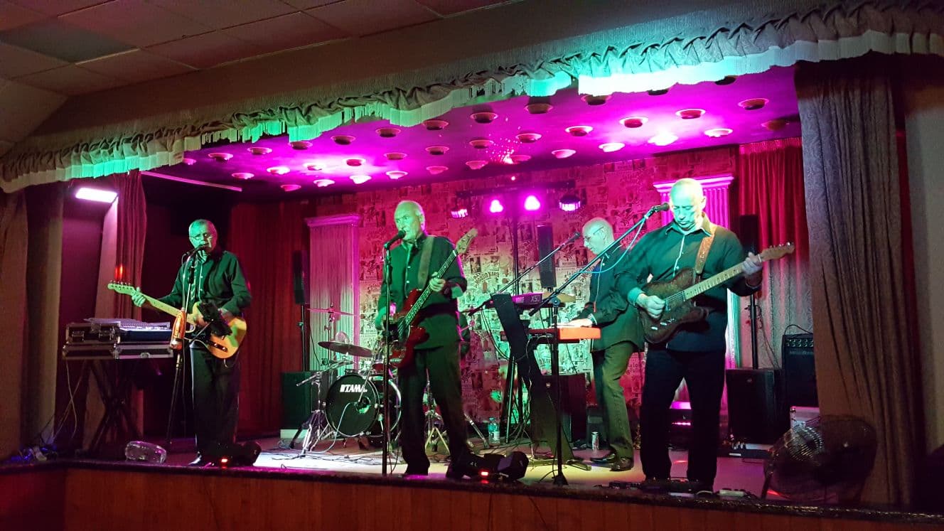 Barrow Working Mens Club - Social Clubs in barnsley