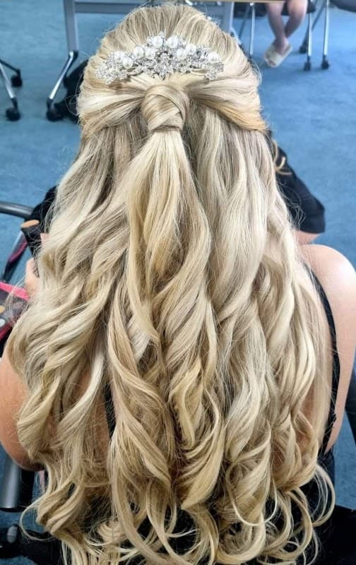 Stellas - Hair Salons in barnsley