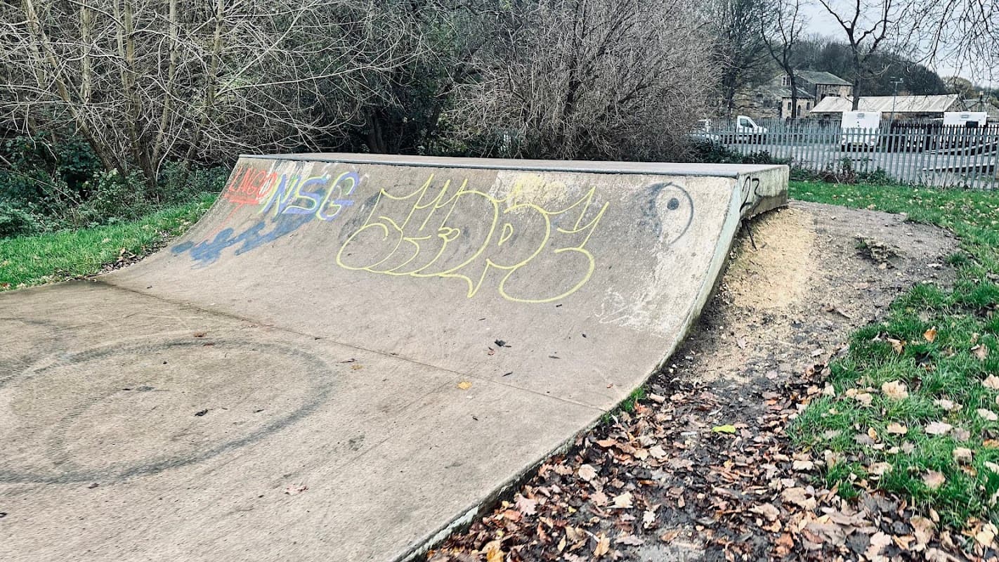 Batley Skatepark - Skate Parks in batley