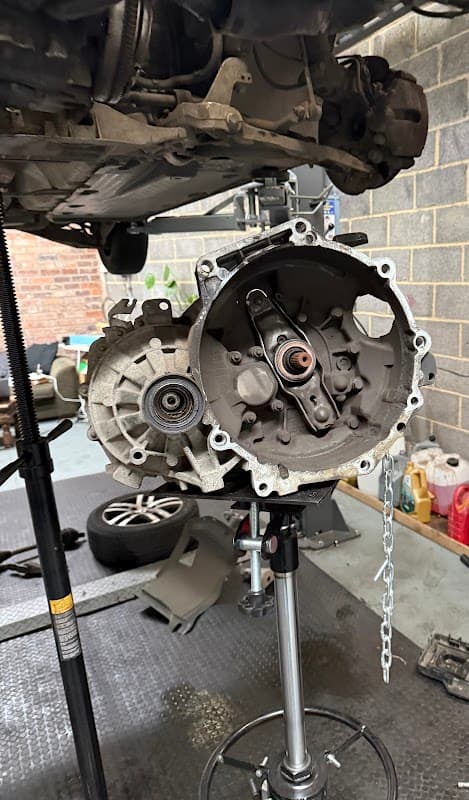 Kit-KassLtd - Garages in batley