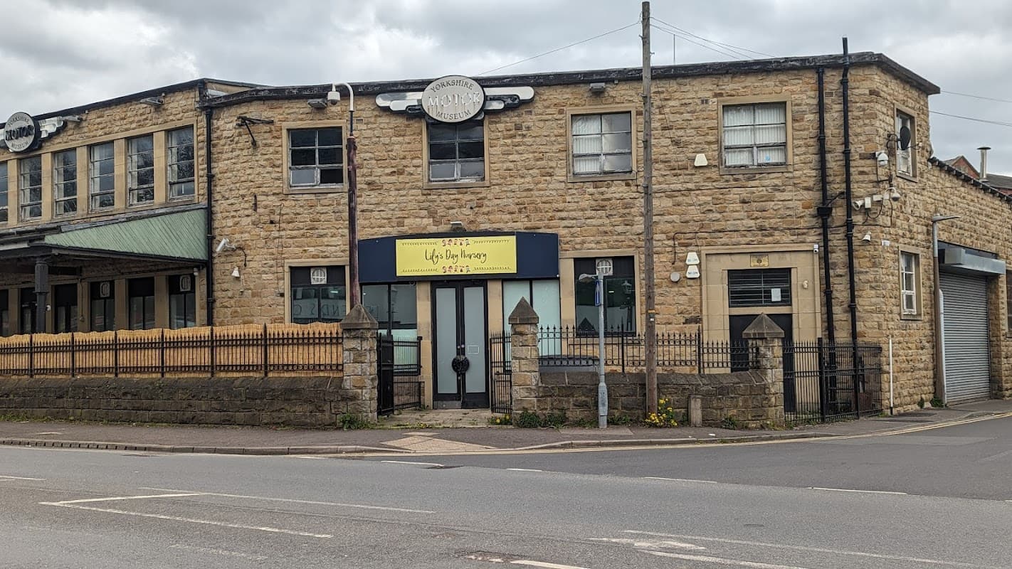Lily day nursery - Nurseries in batley