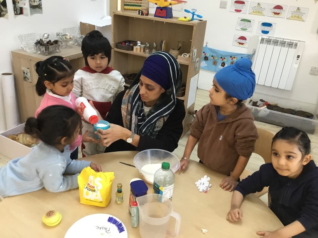 Nishkam Nursery - Nurseries in beeston