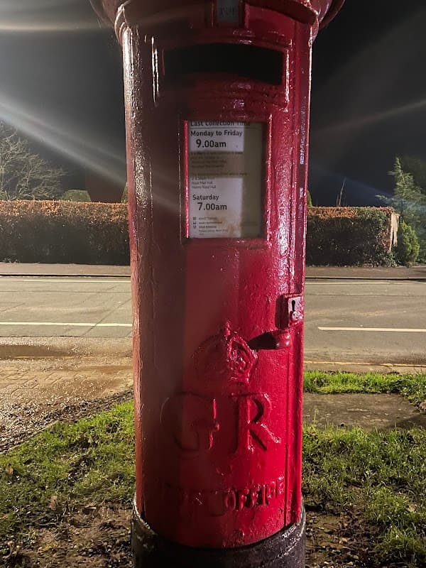 Post Box - Monuments in beverley