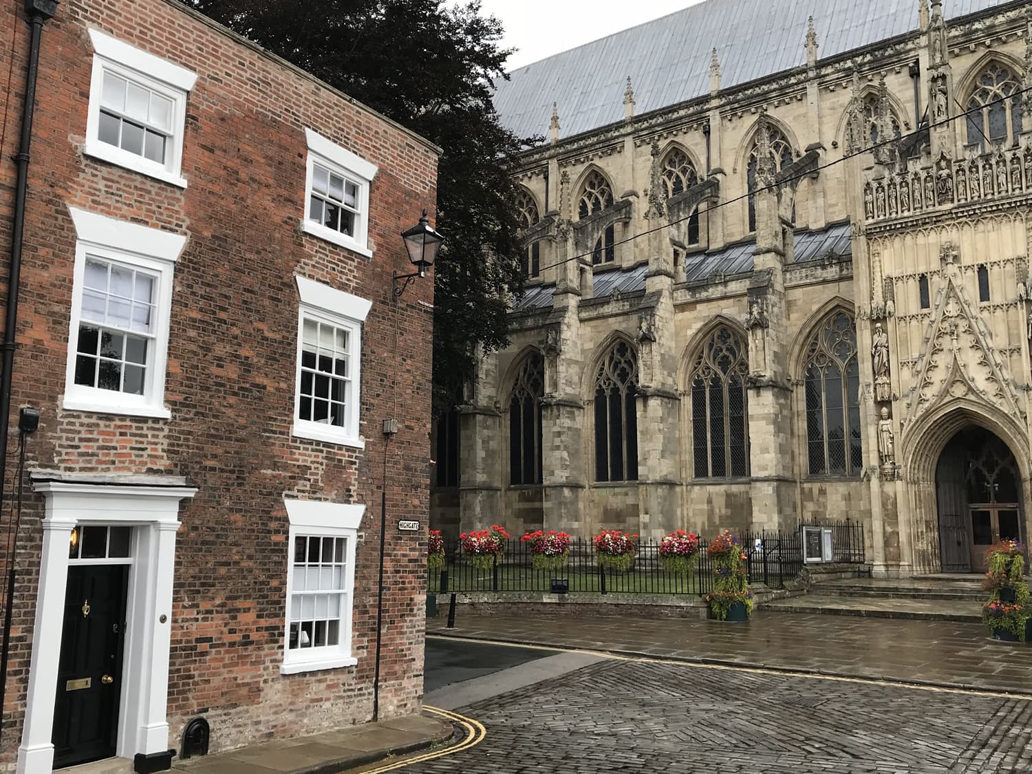 Accommodation at Beverley Minster House in beverley railway station