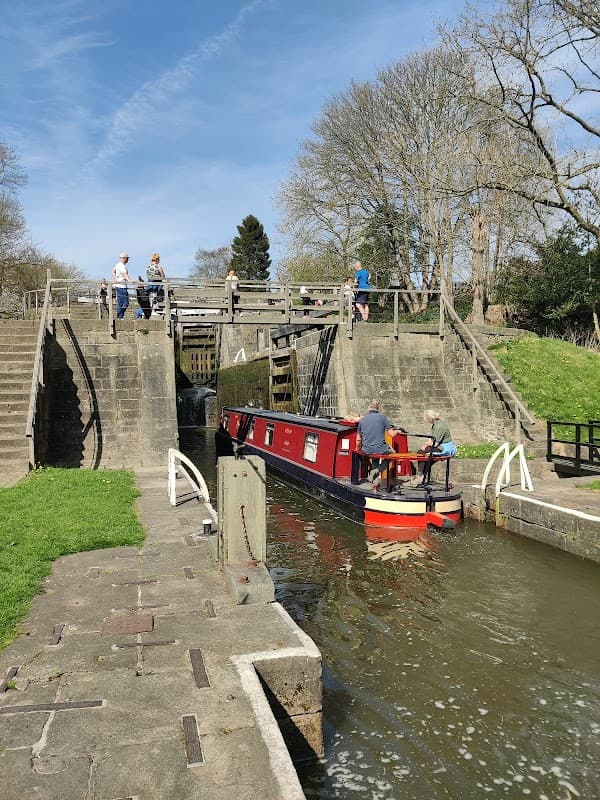 Bingley Five Rise Locks - Attraction in bingley