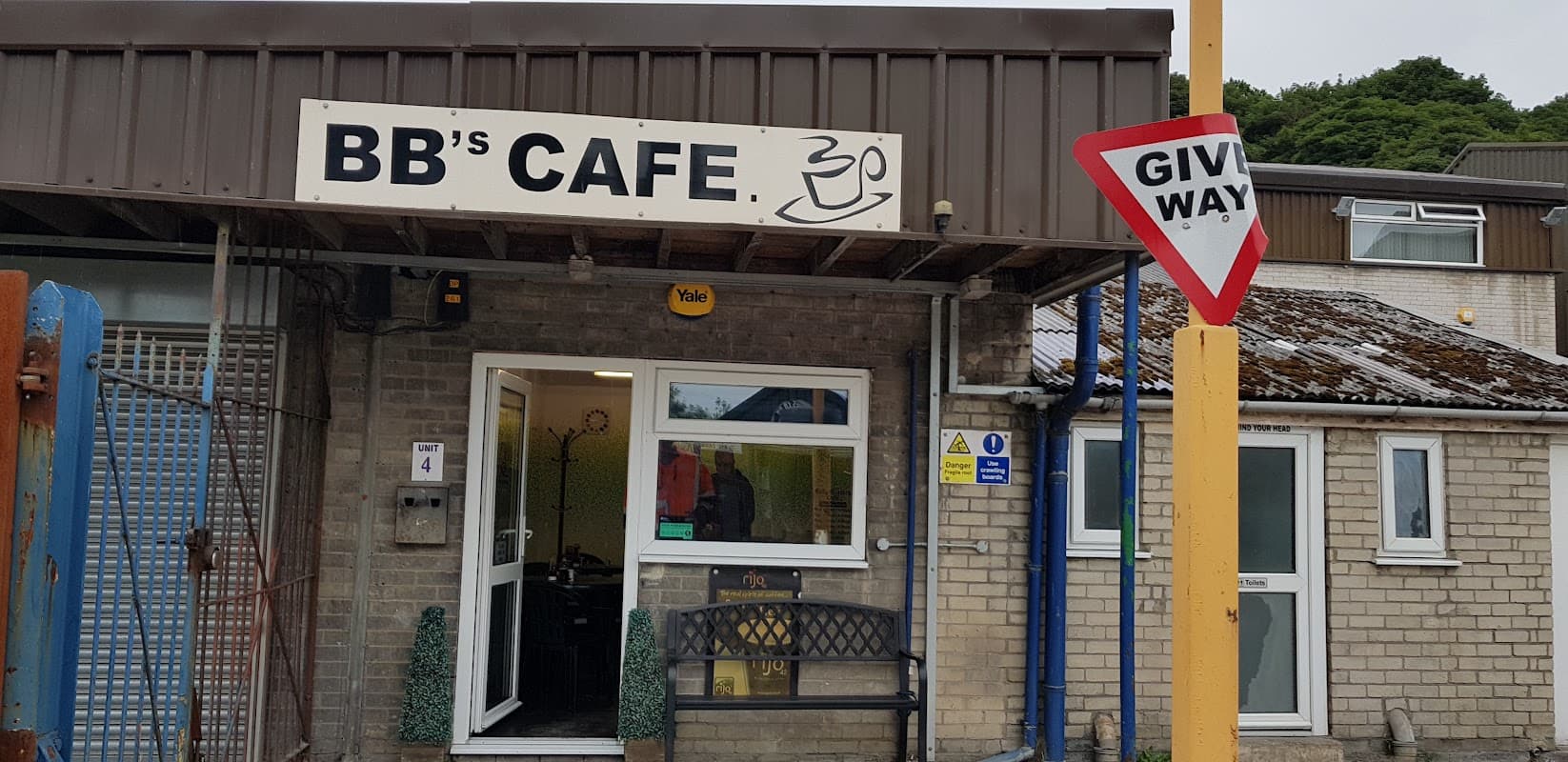 Cafe Belly Busters in bolsterstone ewden village