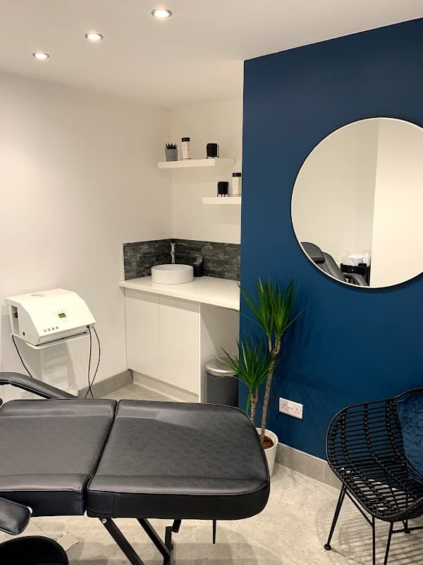 Tan Den - Beauty Salons in bolsterstone ewden village