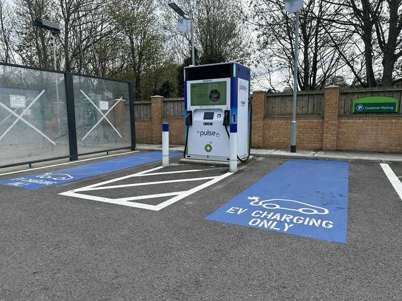 bp pulse Charging Station