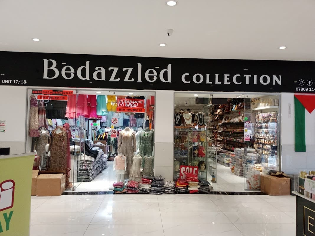 Chacha's Plaza - Shopping Centres in bradford