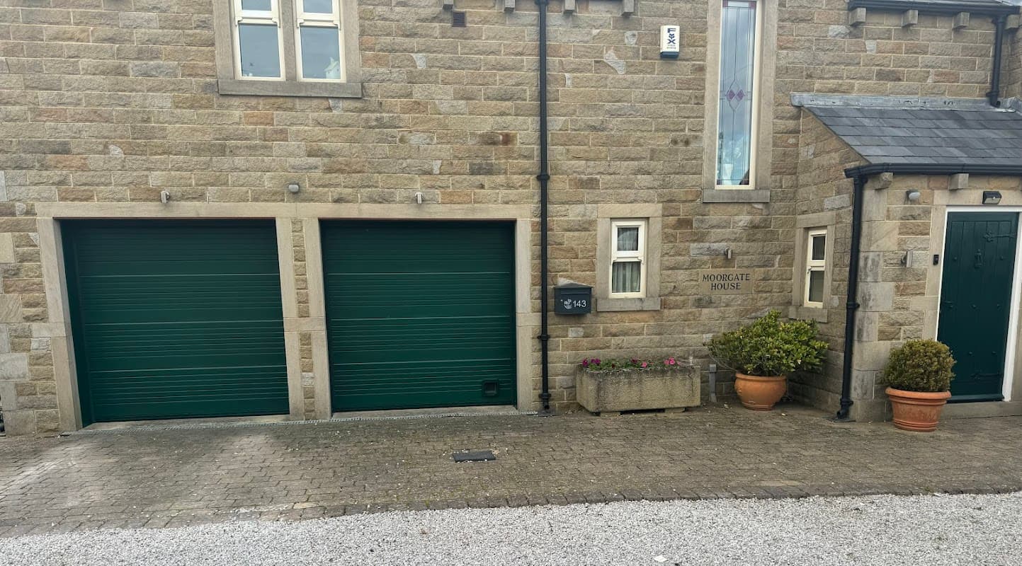 Marcus Edwards Upvc Ltd spray painting services - Painters & Decorators in bradford