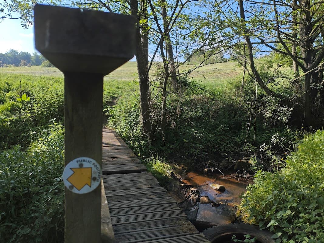 Yellow Waterfalls - Picnic Areas in bradford