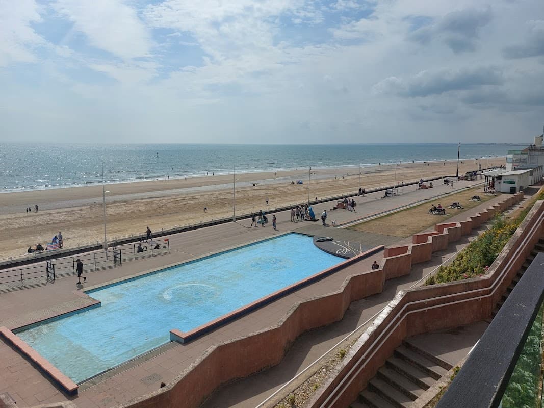 Childrens Paddling pool - Playgrounds in bridlington