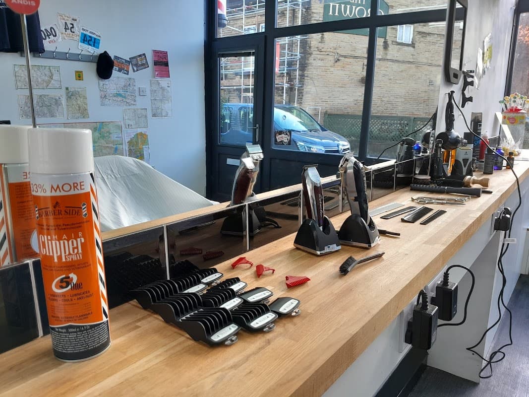 Dougies'Barber & Banter' - Barbers in brighouse