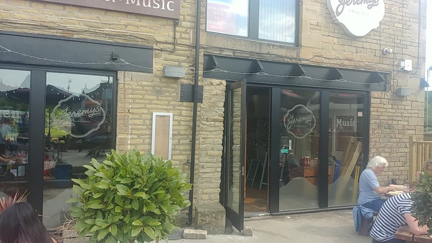 Dining at Jeremy's at the Boathouse in brighouse