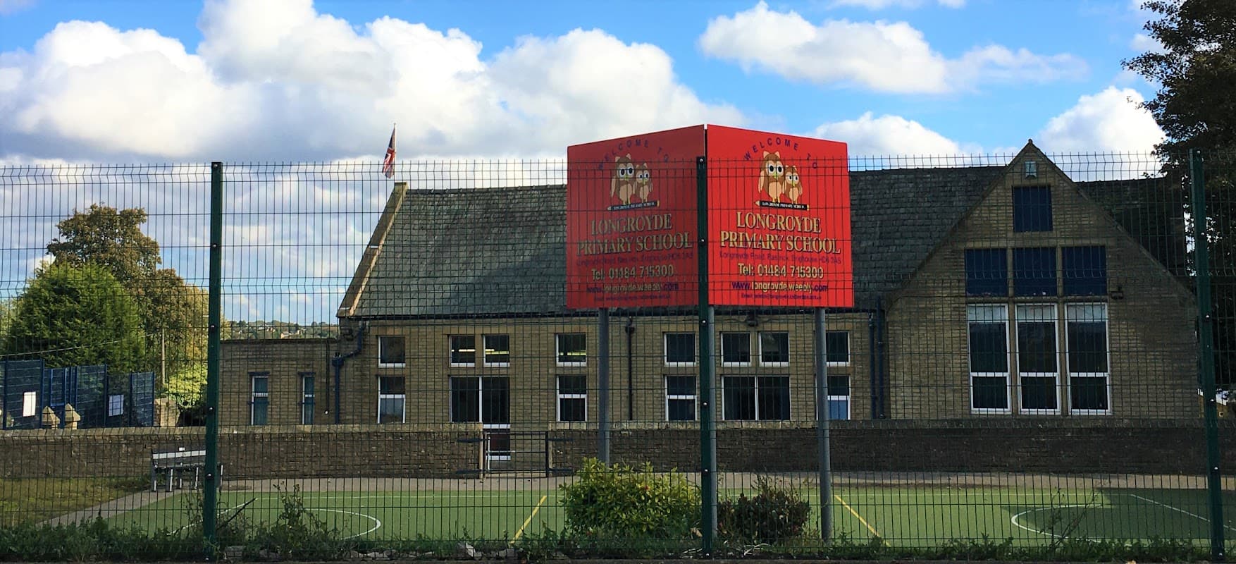 Longroyde Primary School - Primary Schools in brighouse