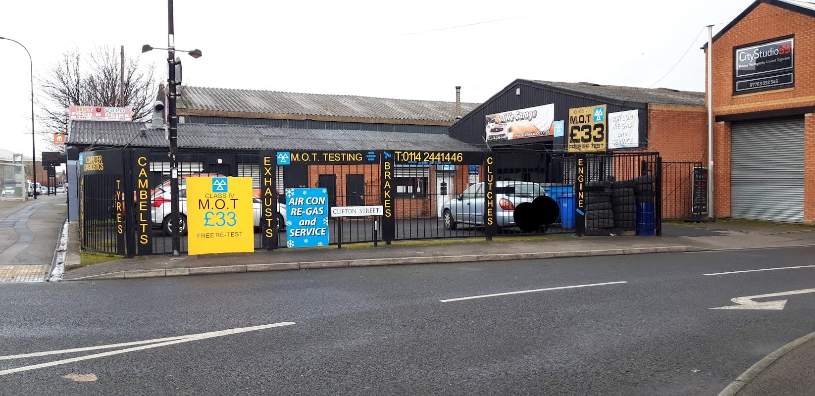Acliffe Garage - Garages in carbrook