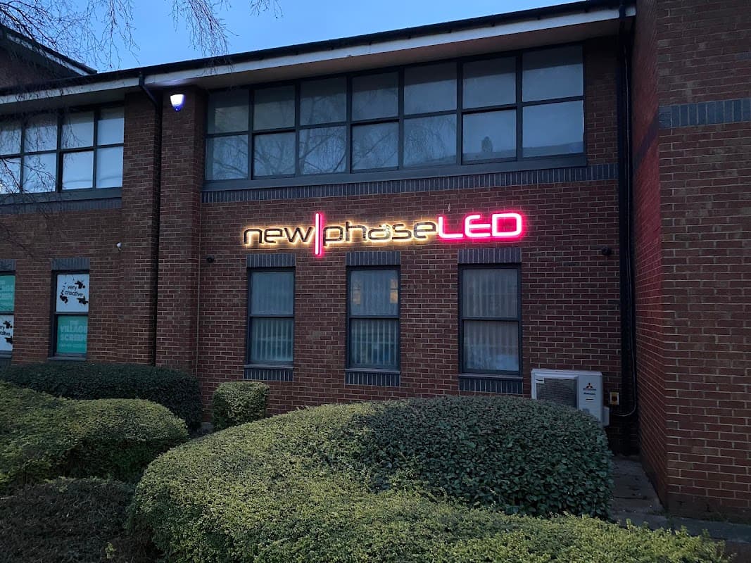 Newphase led ltd - Electricians in carbrook