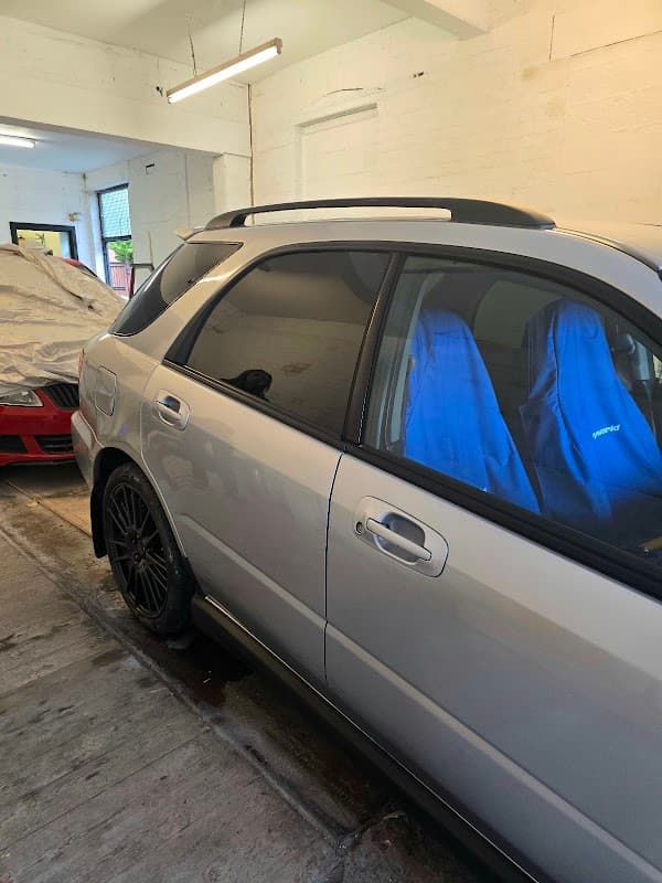 Eunos car body repairs - Garages in castleford