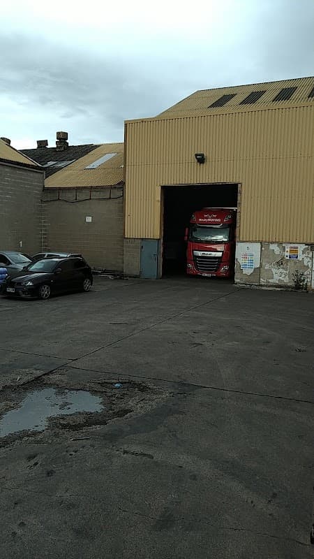 Roy Fox Transport Ltd - Removal Companies in castleford