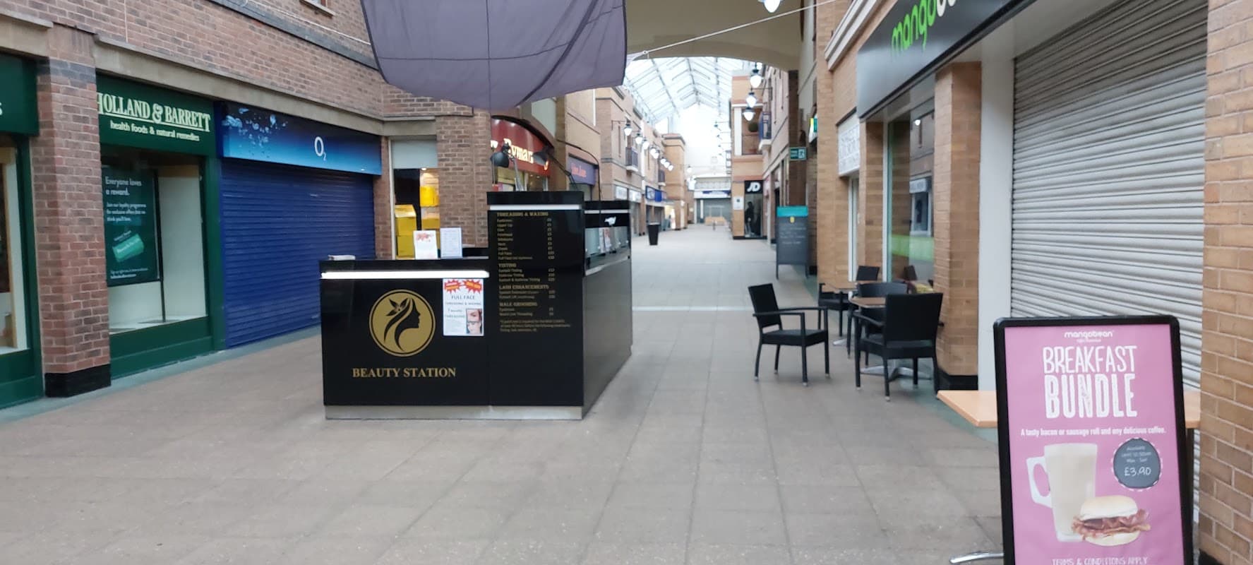 Three - Phone Shops in castleford