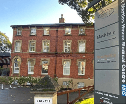 Newmedica Leeds Eye Health Clinic & Surgical Centre - Doctors in chapel allerton