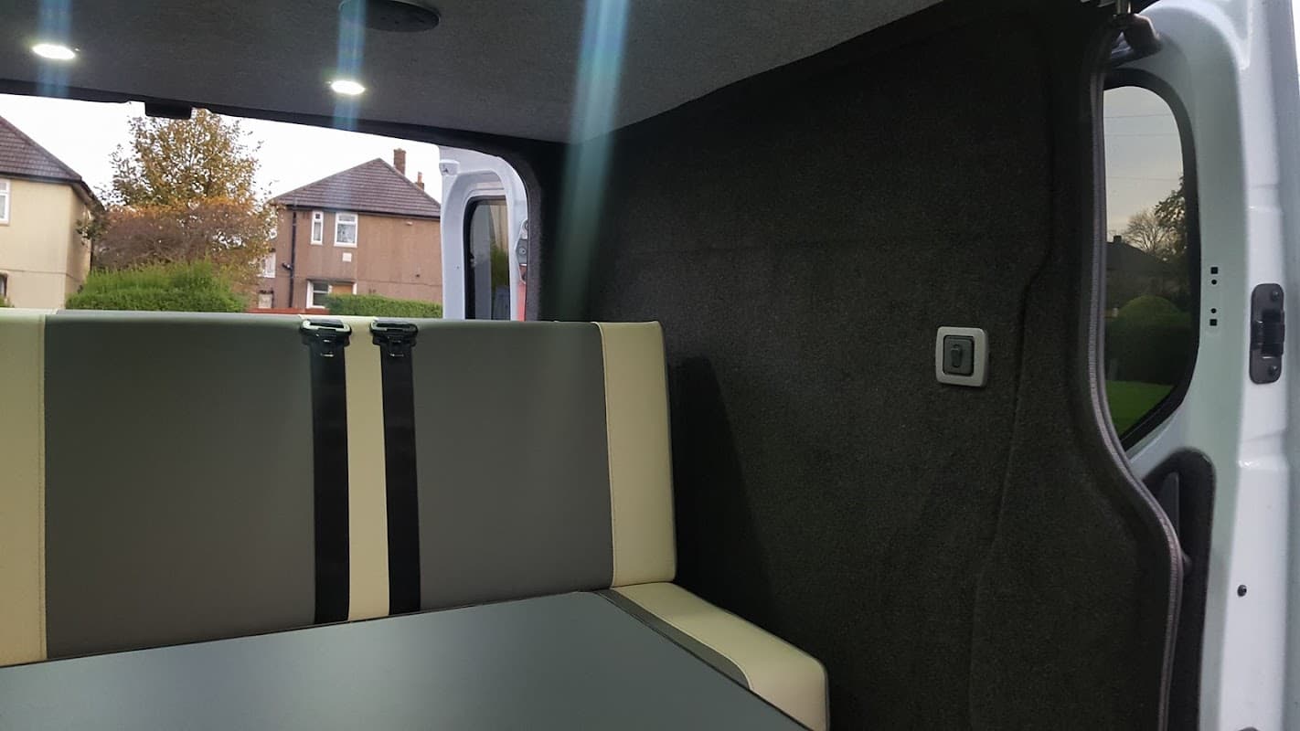 YPM Windscreens - Garages in chapel allerton