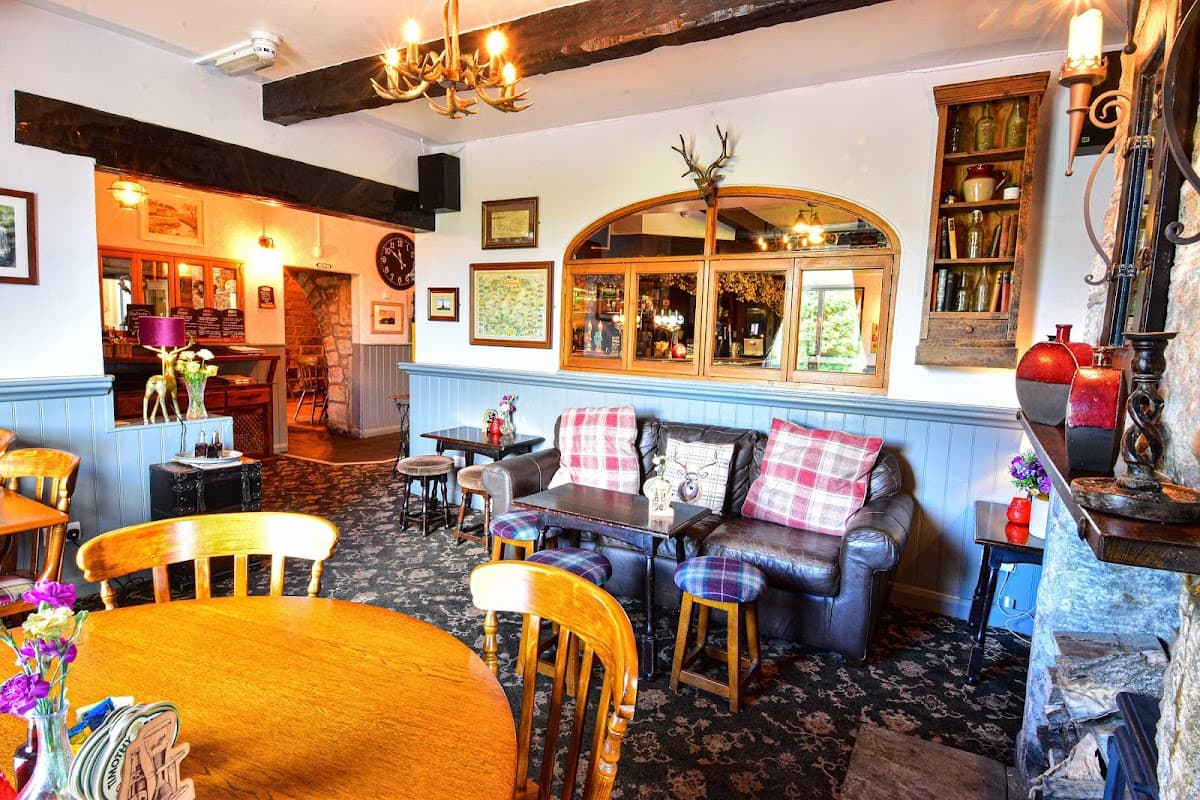 Dining at The Robin Hood | Pub & Restaurant in chiserley