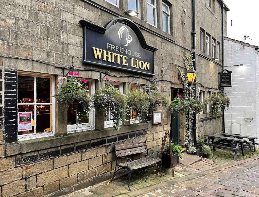 Food & drink at The White Lion, Heptonstall in chiserley