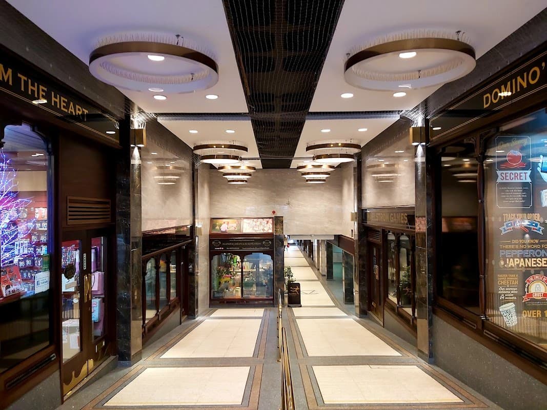 Victoria Court - Shopping Centres in cleckheaton