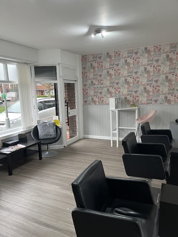 Luxury HQ - Hair Salons in colton