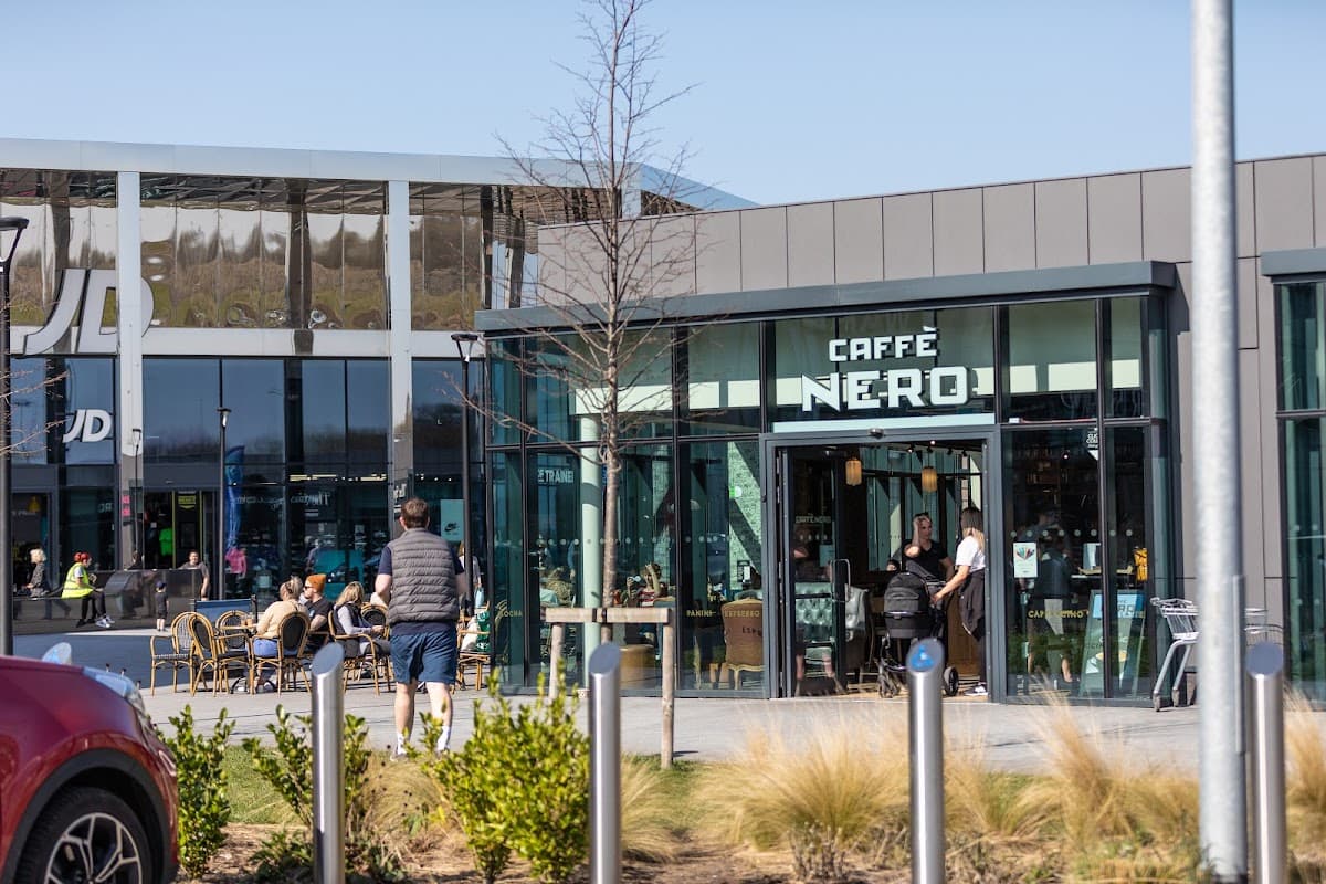 The Springs - Shopping Centres in colton