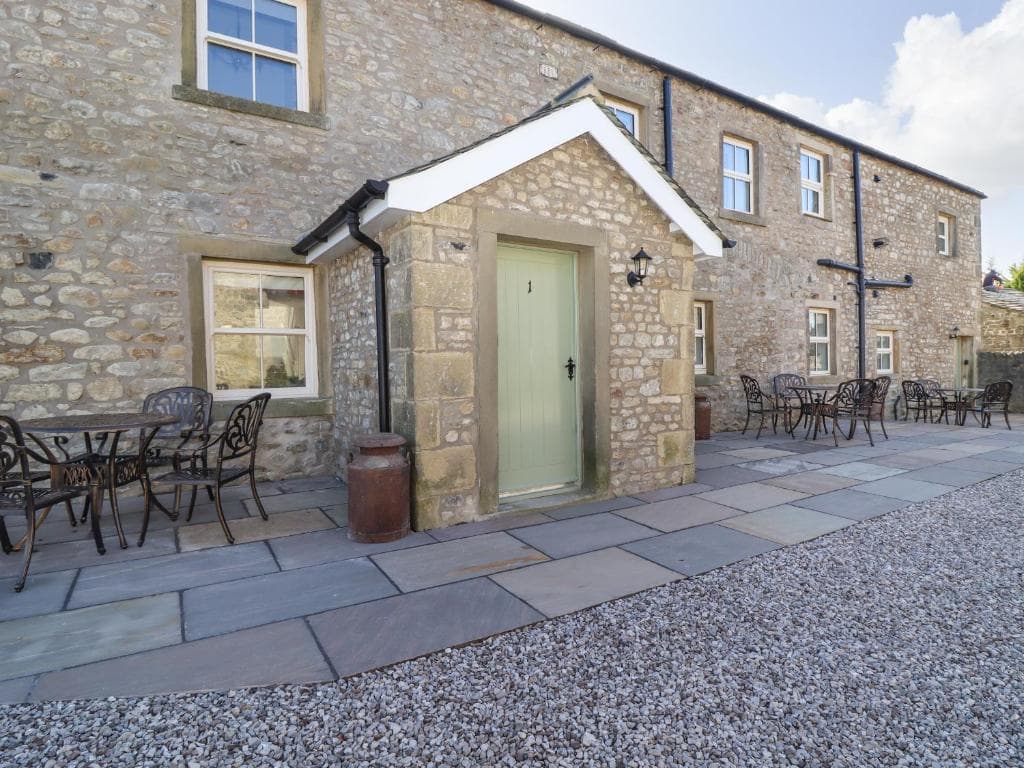 Accommodation at 1 Hull House Cottage in bell busk