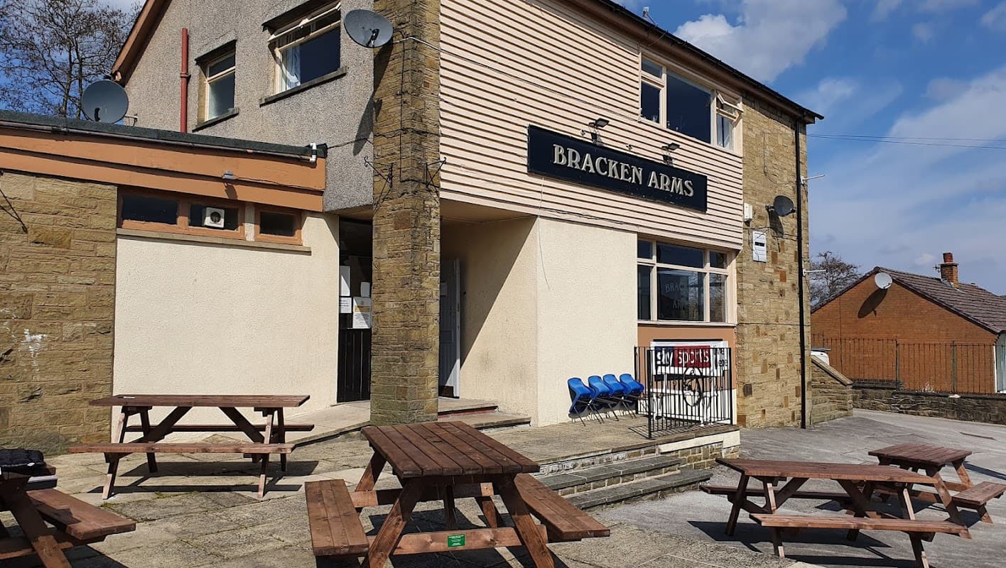 Food & drink at Bracken Arms in cross roads