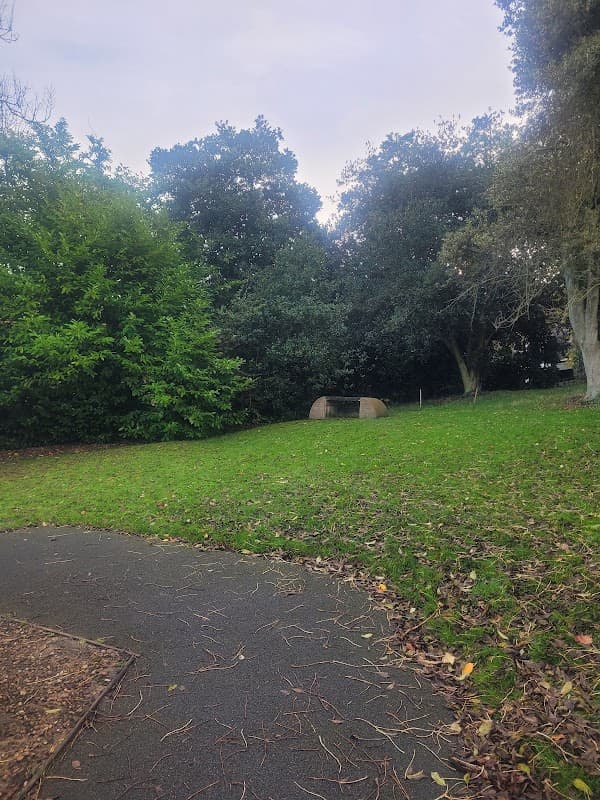 Central Park Memory Garden - Park in cross roads