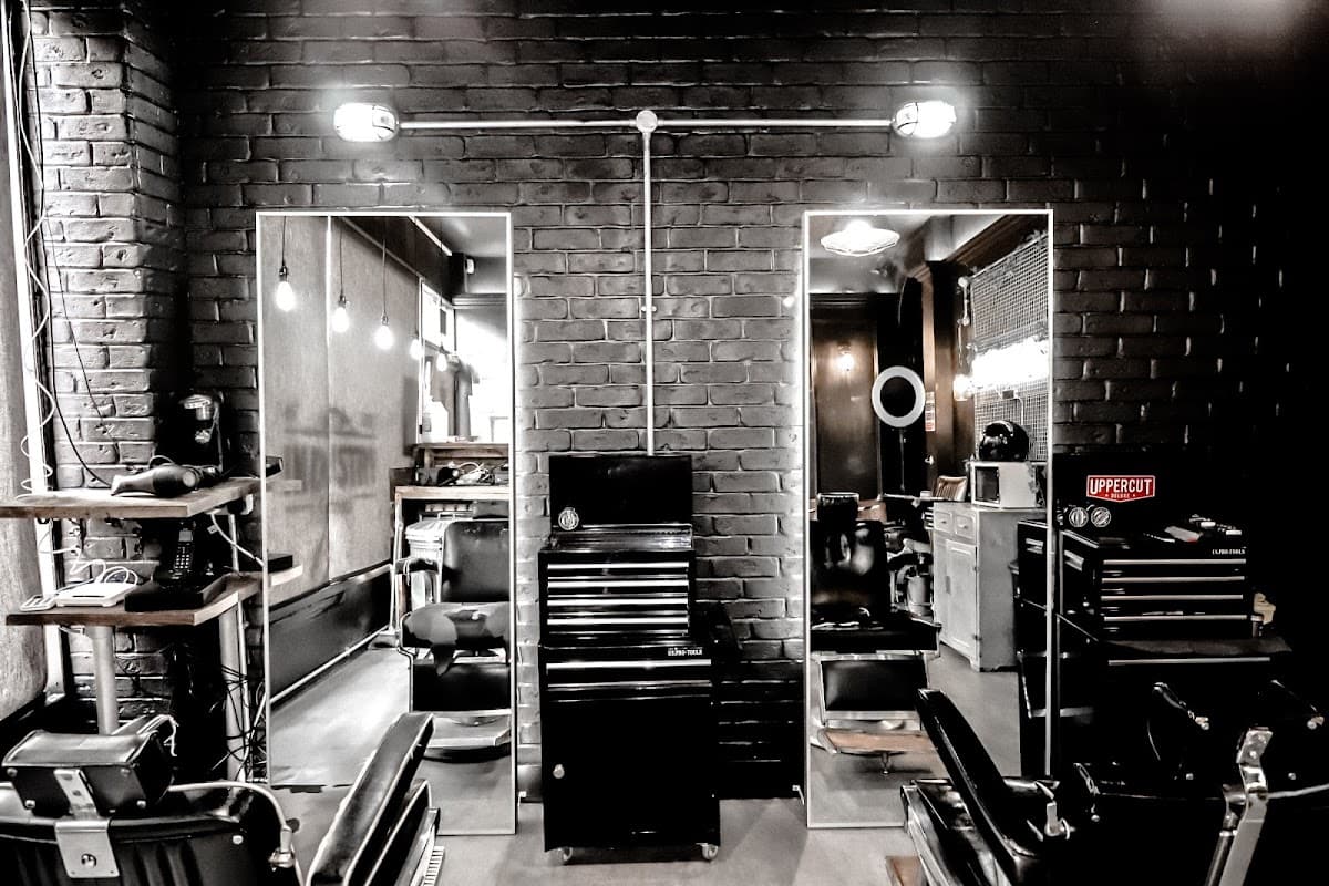 Industry Barbers - Barbers in cross roads