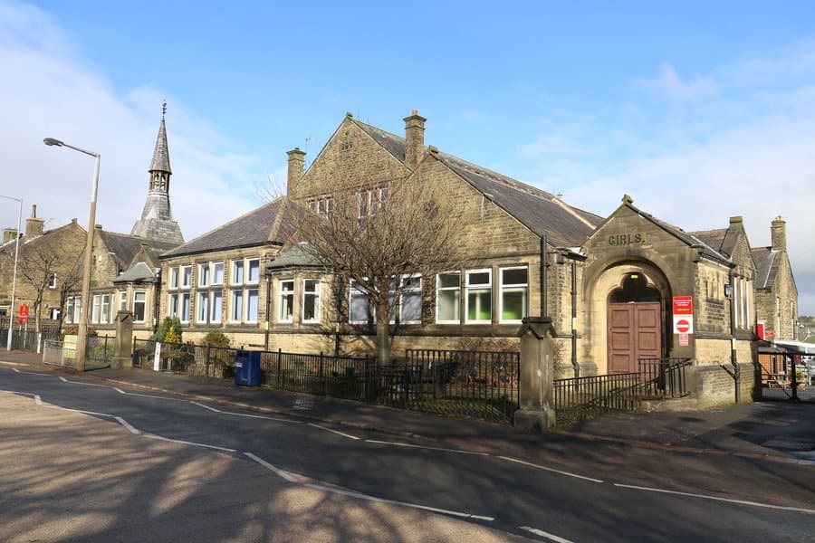 Lees Primary School and Nursery - Primary Schools in cross roads